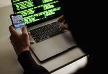 مساعدات الذكاء الاصطناعي تنقل البحث إلى تطبيقات الدردشة وتثير أسئلة الخصوصية والتحقق — صورة من المصدر الإخباري