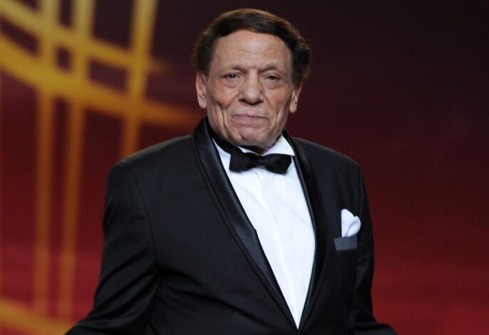 رامي إمام يحضر فيلماً وثائقياً عن مسيرة عادل إمام الفنية — الجزيرة نت