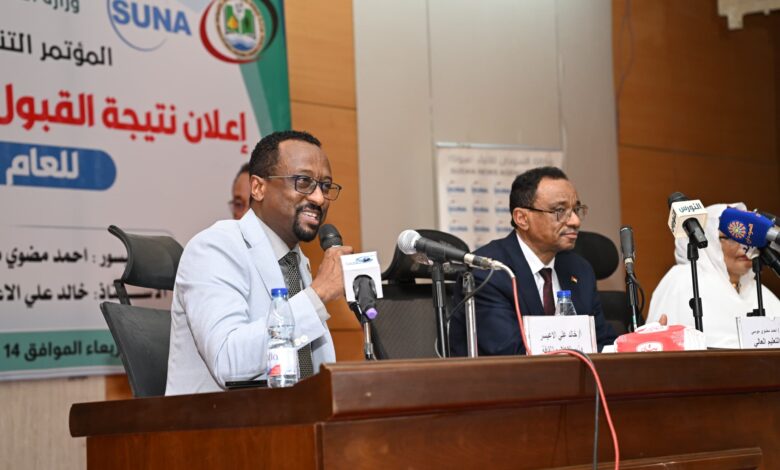 وزير الثقافة والإعلام يشيد باستمرار القبول لمؤسسات التعليم العالي في السودان — صورة وكالة السودان للأنباء