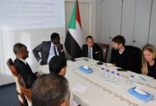 حاكم إقليم دارفور يعرض في برلين تطورات السودان أمام ممثلي مراكز دراسات وإعلام — صورة وكالة السودان للأنباء