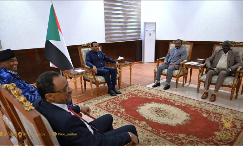 رئيس الوزراء السوداني يبحث ملفات التعليم العالي والاستعداد للعام الدراسي — صورة وكالة السودان للأنباء