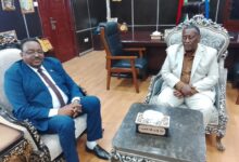 والي الجزيرة يبحث مع محافظ مشروع الجزيرة ترتيبات الموسم الزراعي والتمويل — صورة وكالة السودان للأنباء