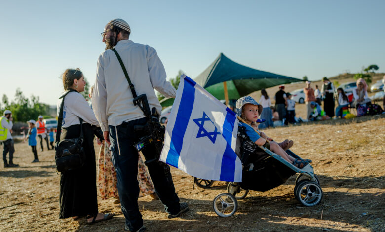 حركة استيطانية تعلن بؤرة قرب حدود غزة والجيش الإسرائيلي يغلق المنطقة — الجزيرة نت / Getty Images
