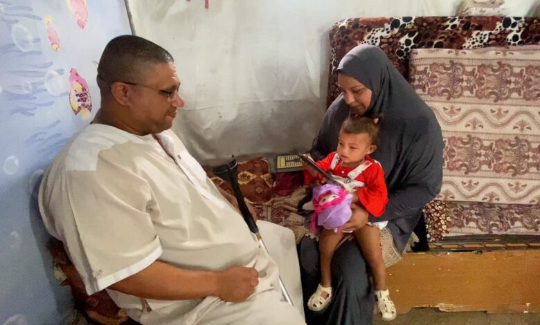 تقرير للجزيرة نت يرصد أطفالاً في غزة فقدوا عائلاتهم خلال الحرب وكفلتهم أسر جديدة — الجزيرة نت