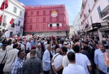مسيرة معارضة في تونس تطالب بتغيير المسار واحترام الحريات — الجزيرة نت