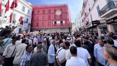 مسيرة معارضة في تونس تطالب بتغيير المسار واحترام الحريات — الجزيرة نت