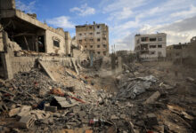 قتلى ومصابون في غارات إسرائيلية على غزة ودير البلح وفق مصادر طبية — الجزيرة نت / Reuters